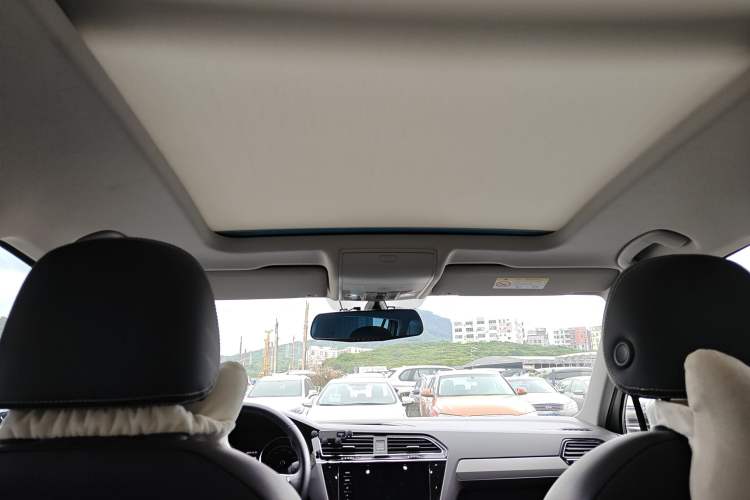 Used Volkswagen Tiguan L 2019 Revised 330TSI Automatic Two-Wheel Drive Smart & Luxury Edition China VI Standard
