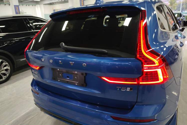 Used Volvo XC60 2019 T5 4x4 Smart & Dynamic Sport Edition China VI Standard
