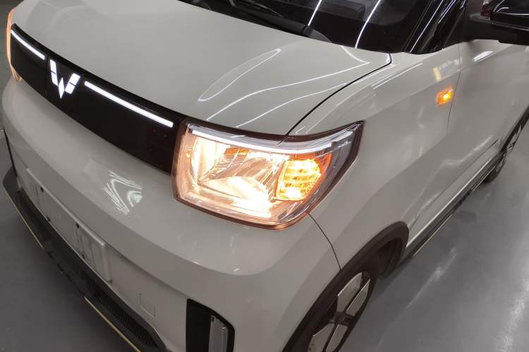 Used Wuling Hongguang MINIEV 2022 GAMEBOY 200km Play Edition with Lithium Iron Phosphate
