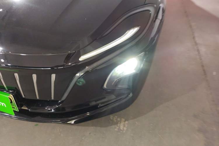 Used Hongqi E-QM5 2023 620km PLUS
