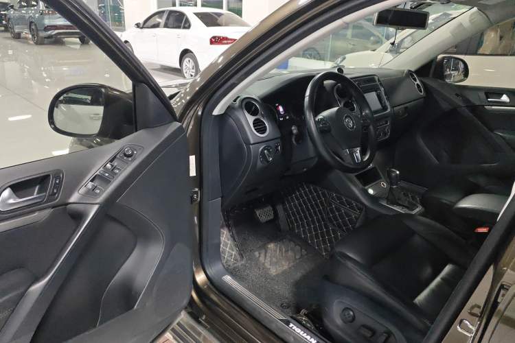 Used Volkswagen Tiguan 2015 1.8TSI Automatic Two-Wheel Drive Luxury Model