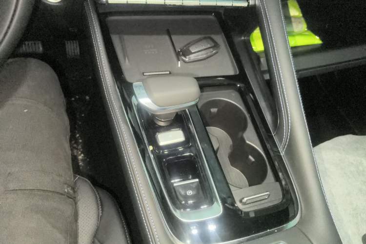 Used Geely Auto Preface 
