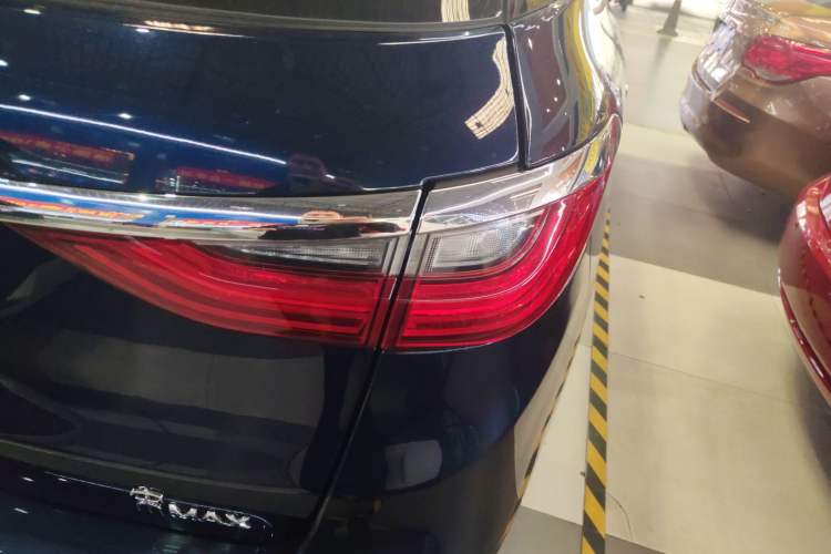 Used BYD Song MAX 2018 1.5T Automatic Smart Connect Elite Model with 6 Seats