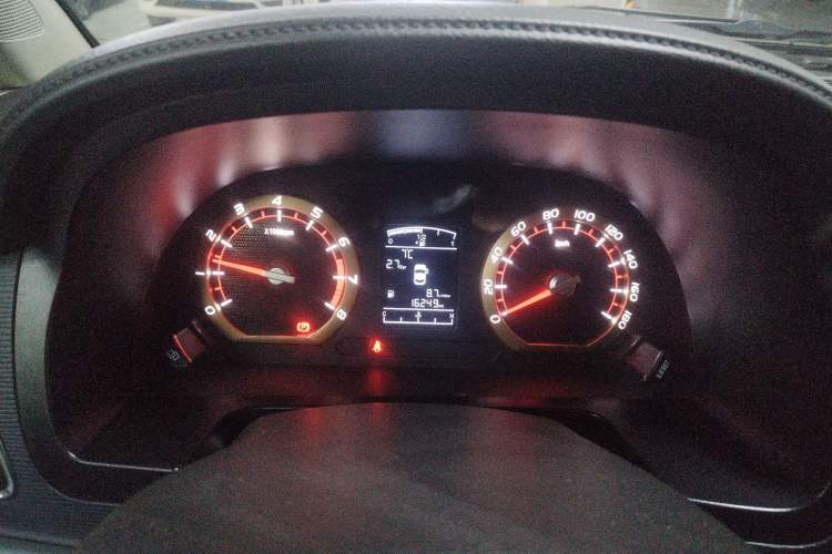 Used FORTHING Lingzhi 2024 M5L 1.5T Manual Comfort 9-Seater
