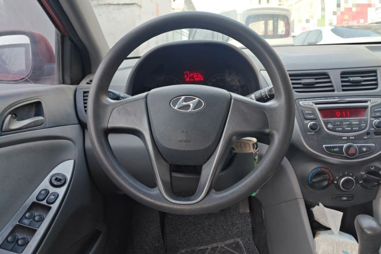Used Hyundai Verna (older generation) 2014 1.4L Automatic Smart GLS
