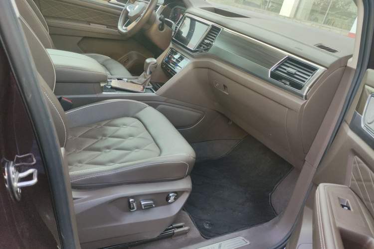 Used Volkswagen Viloran 2020 380TSI Prestige Edition
