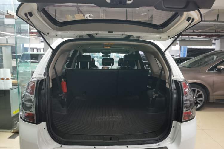 Used Chevrolet Captiva 2014 2.4L 4x4 Flagship Edition 7 Seats