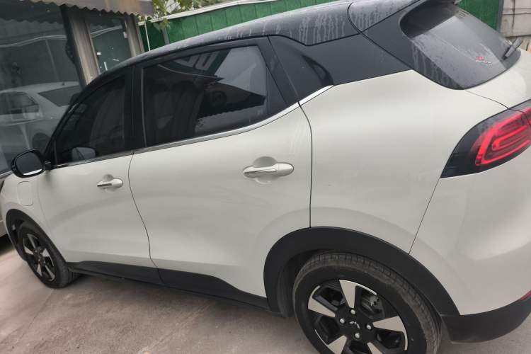 Used Wuling Bingo PLUS 2024 330 km Range Five-Seater Version
