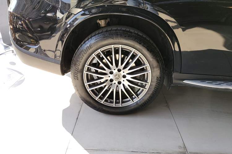 Used Mercedes-Benz GLC 2023 GLC 300 L 4MATIC Dynamic 7-Seater