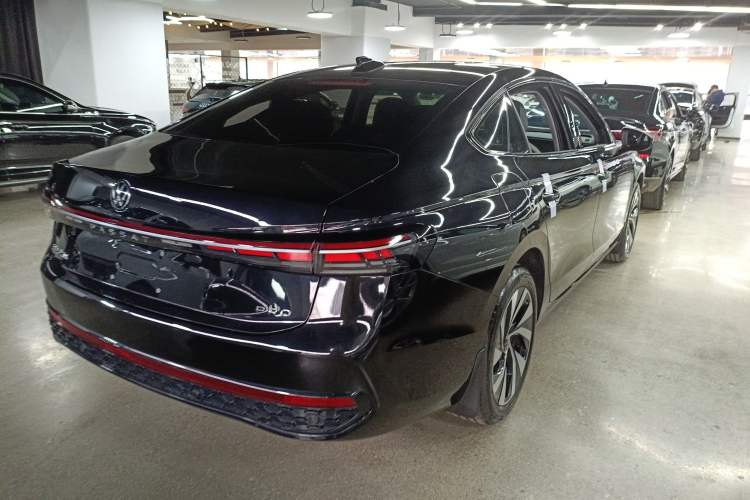 Used Volkswagen Passat 2025 Pro 380TSI Starry Dragon Edition
