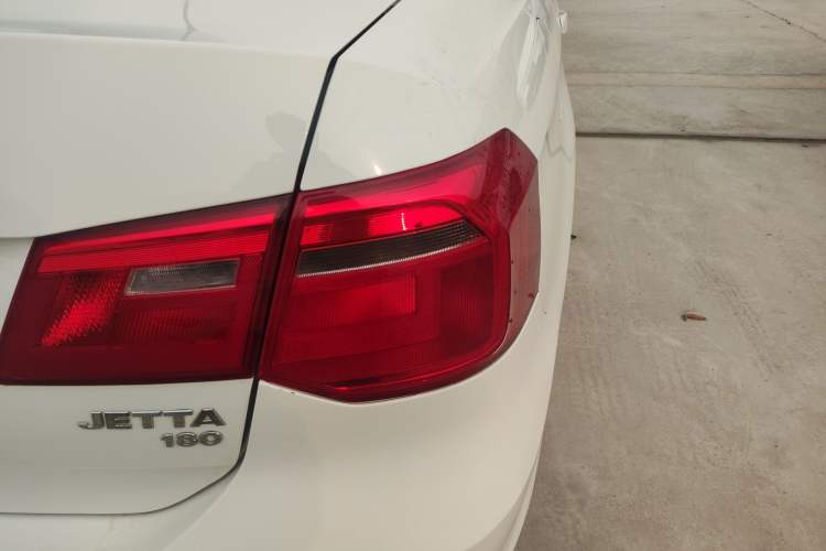 Used Volkswagen Jetta 2015 Value Edition 1.6L Manual Fashionable Style