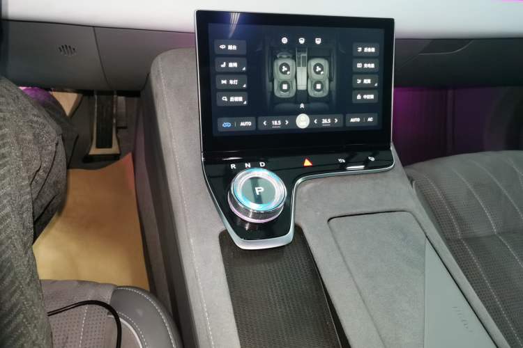 Used VOYAH PASSION 2023 Four-Wheel Drive Standard Edition