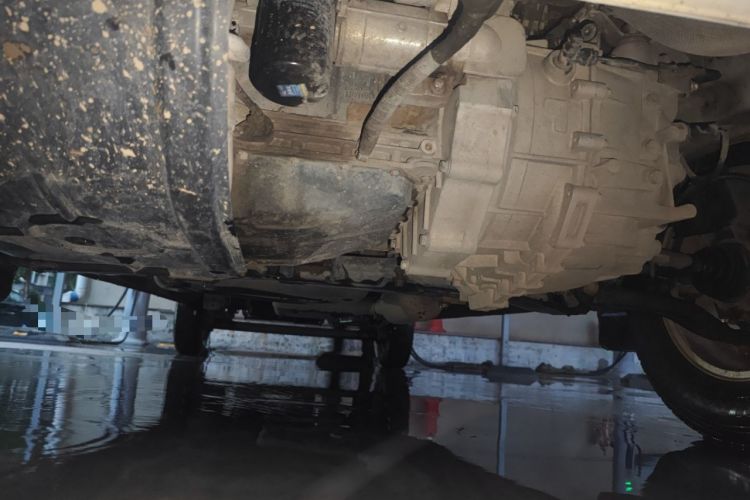 Used SAIC MAXUS Xintu V80 2021 2.0T Manual Classic Aoyuntong Long Wheelbase Mid-Roof 6/7/8/9-Seater
