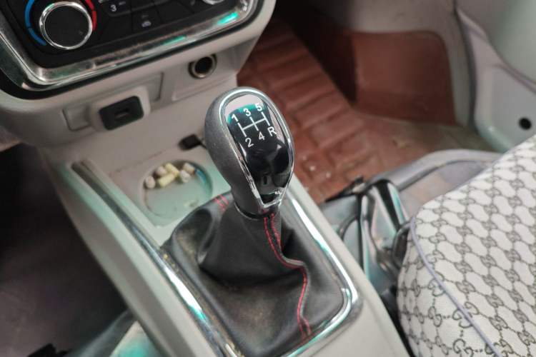 Used Jinbei New Hiace X30L 2021 1.5L Wealth Edition Bus Non-Air-Conditioned China VI Standard SWC15M
