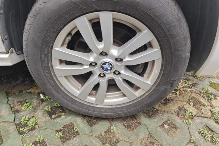 Used Venucia T70 2015 2.0L Manual RuiQu Version