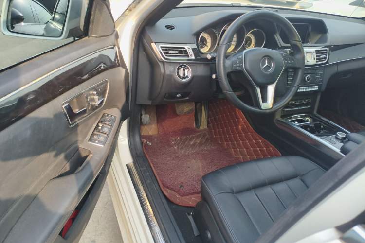 Used Mercedes-Benz E-Class 2015 E 260 L Sport & Fashion Model
