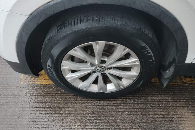 Used Volkswagen Tiguan L 2017 330TSI Automatic Two-Wheel Drive Luxury Edition
