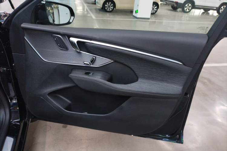 Used Buick LaCrosse 2025 28T Platinum Edition
