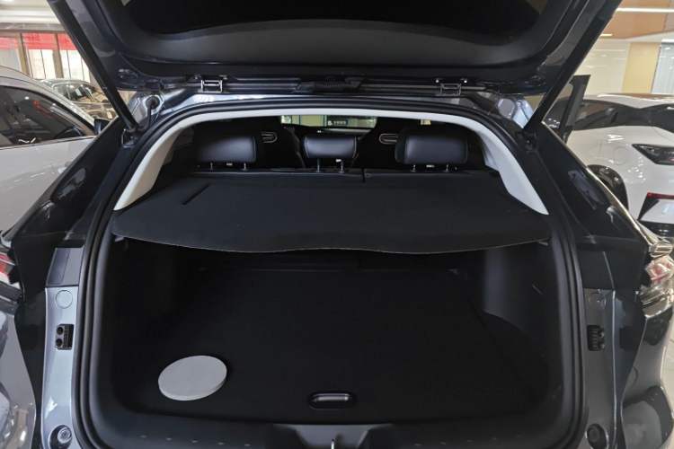 Used Changan UNI-K iDD 2024 ZhiDian iDD 1.5T 135km Smart Leading Model
