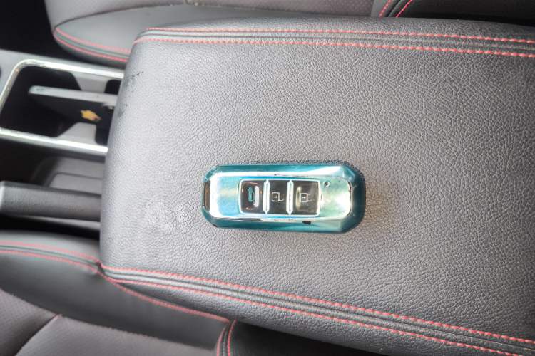 Used Baojun 560 2015 1.8L manual luxury version