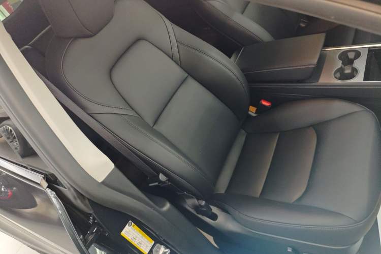 Used Tesla Model Y 2024 Rear-Wheel-Drive Version