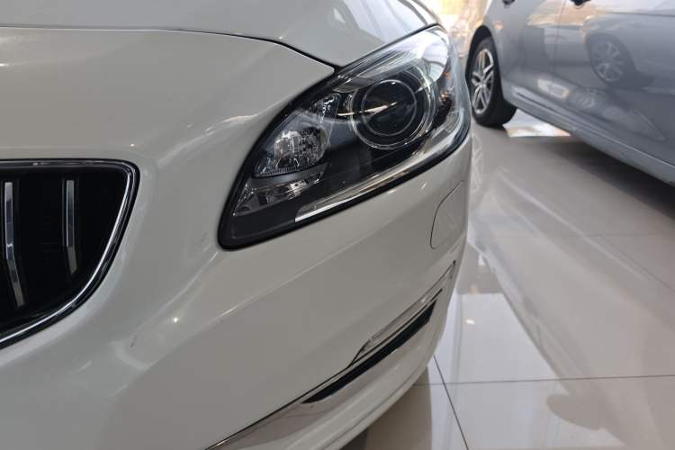 Used Volvo S60 New Energy 2019 S60L T6 E-Drive Hybrid Edition