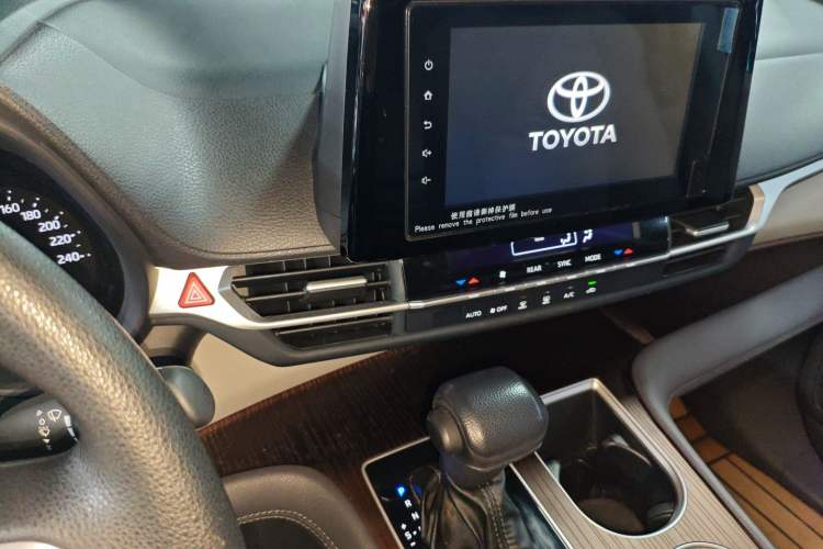 Used Toyota Sienna 2023 2.5L Hybrid Comfort Edition
