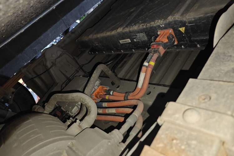 Used Wuling Yangguang 2024 300km Comfort-Grade Passenger Van 60kW