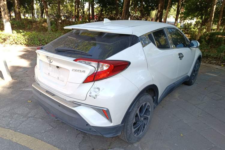Used Toyota IZOA 2018 2.0L Yichi Edition China V Standard