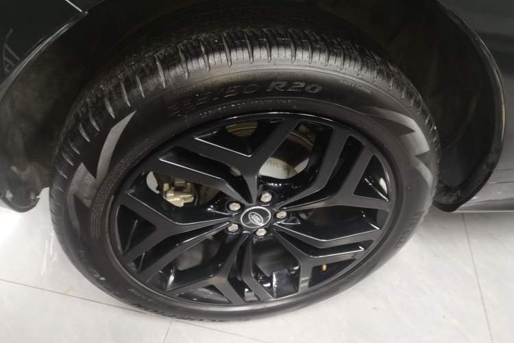 Used Land Rover Range Rover Evoque 2021 Range Rover Velar 249 PS R-Dynamic HSE Luxury Edition