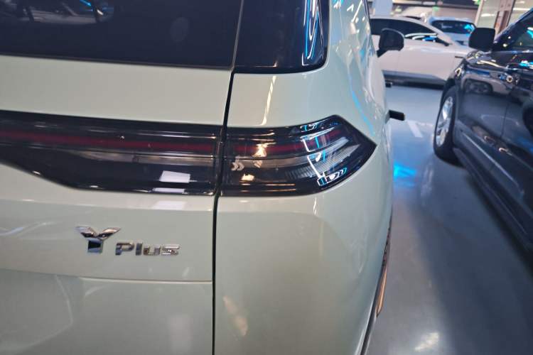 Used AION Y 2023 Plus 510 Tech Edition
