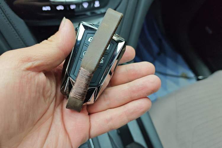 Used Cadillac XT6 2022 2.0T Six-Seater Four-Wheel-Drive Luxury Version
