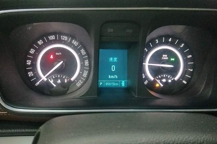 Used Buick GL8 2018 28T Luxury Model China VI Standard
