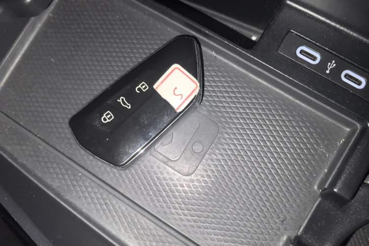 Used Volkswagen ID.6 CROZZ 2022 Long-Range PRO Edition
