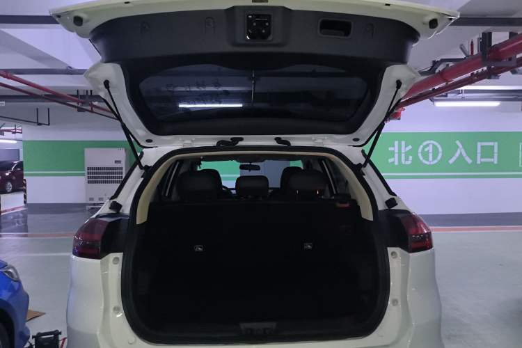 Used Geely Auto Emgrand X7 Sport 2021 Million Edition 1.8TD DCT Two-Wheel Drive Comfort Model
