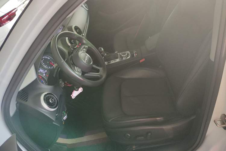 Used Audi A3 2020 Limousine 35 TFSI Fashion Edition China VI Emission Standard
