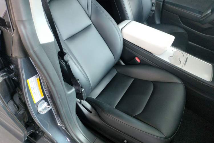 Used Tesla Model 3 2022 Rear-Wheel-Drive Version
