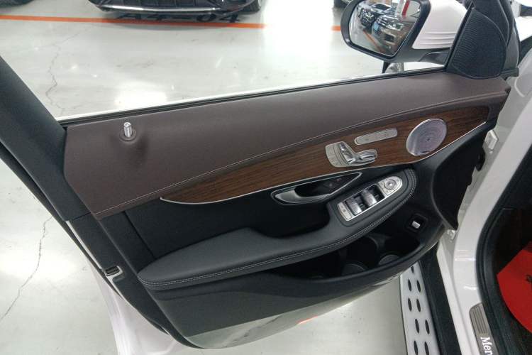 Used Mercedes-Benz GLC 2021 GLC 300 L 4MATIC Dynamic Model
