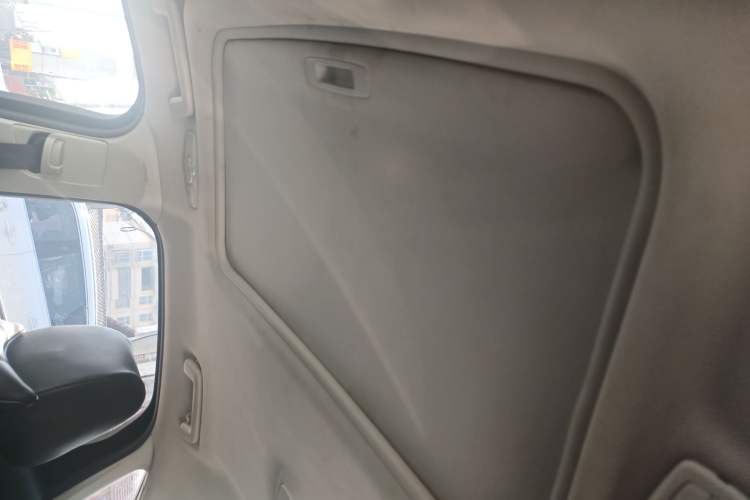 Used Ford Focus 2017 Sedan 1.6L Automatic Fashion Edition Smart Drive Version
