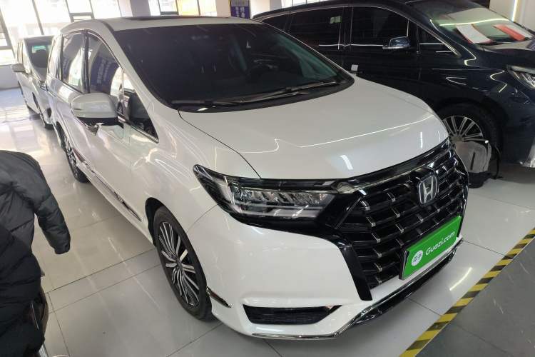Used Honda Elysion 2022 2.0L eHEV Luxury Edition
