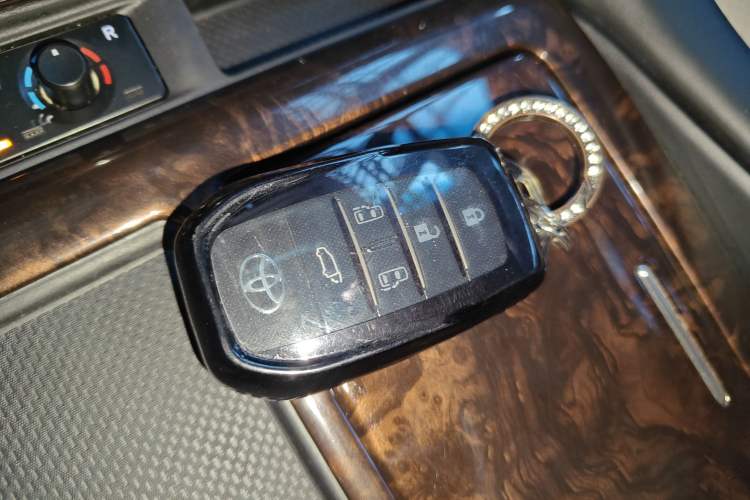 Used Toyota Alphard 2020 Dual-Engine 2.5L Luxury Edition