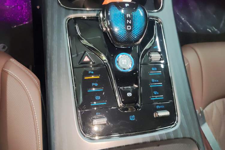 Used BYD Han 2025 DM-i Smart Drive 125KM Prestige Model
