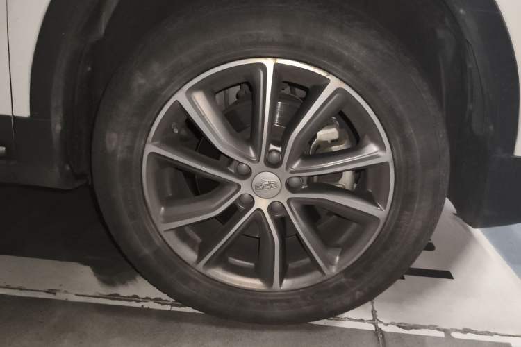 Used Geely Auto Emgrand X7 Sport 2018 1.8TD Automatic Two-Wheel Drive Smart Connect 4G Internet Edition