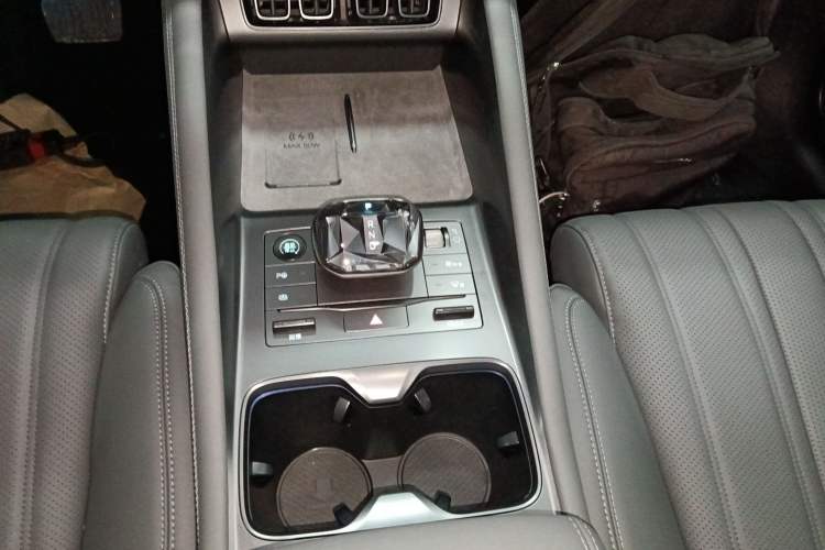 Used BYD Song L EV 2025 Intelligent Driving Version 662 km LiDAR Excellence Edition
