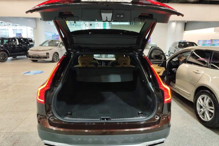 Used Volvo V90 2019 Cross Country T5 AWD Smart Range Version China V Standard