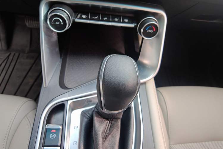 Used Geely Auto Binray 2018 14T CVT Colorful Edition
