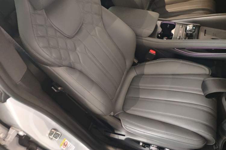 Used BYD Song L EV 2025 Intelligent Driving Version 662 km LiDAR Excellence Edition
