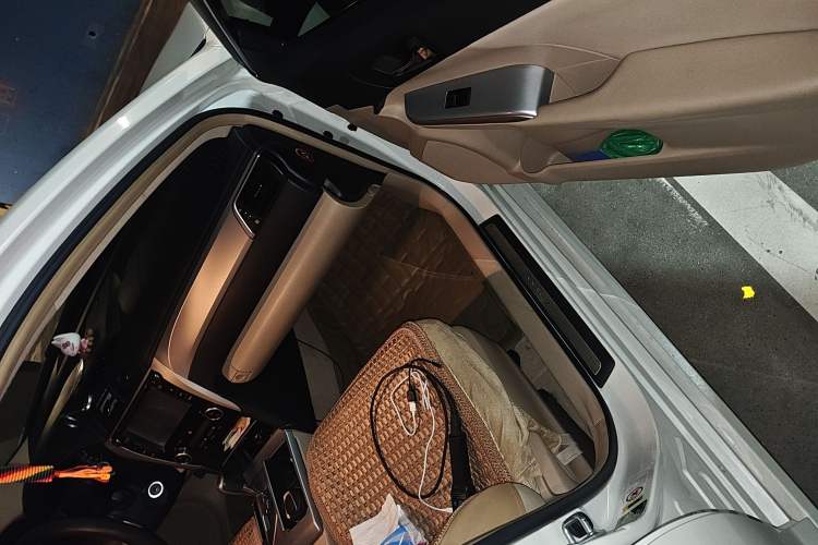 Used Toyota Camry 2012 Junrui 2.0S Radiant Edition
