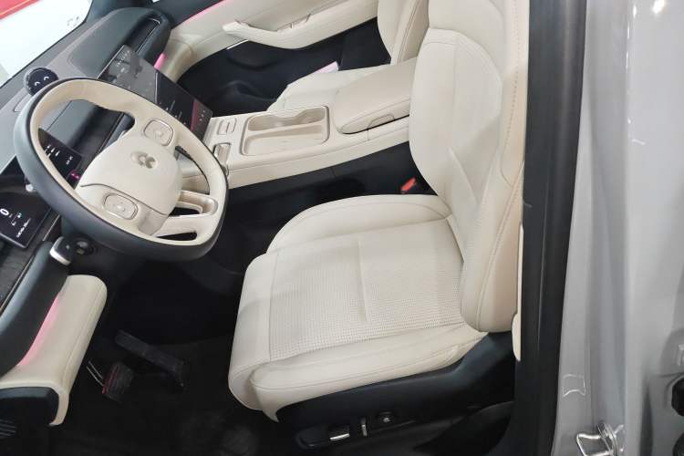 Used Nio ES6 2024 75 kWh
