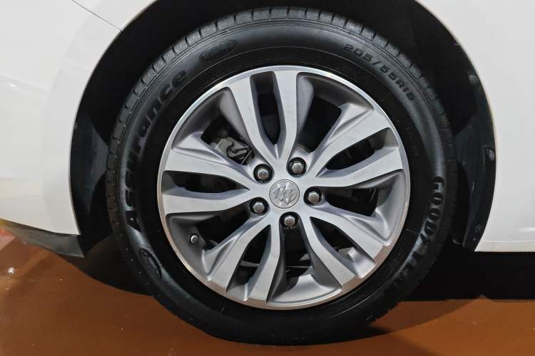 Used Buick GT 2018 18T Automatic Elite Model
